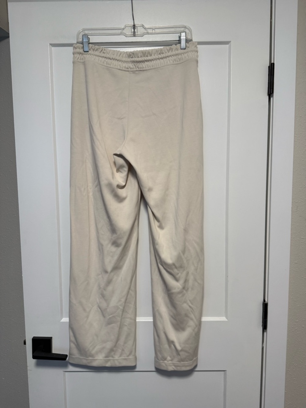 Athleta Seasoft Mid Rise Straight Pant size M - Picture 4 of 6